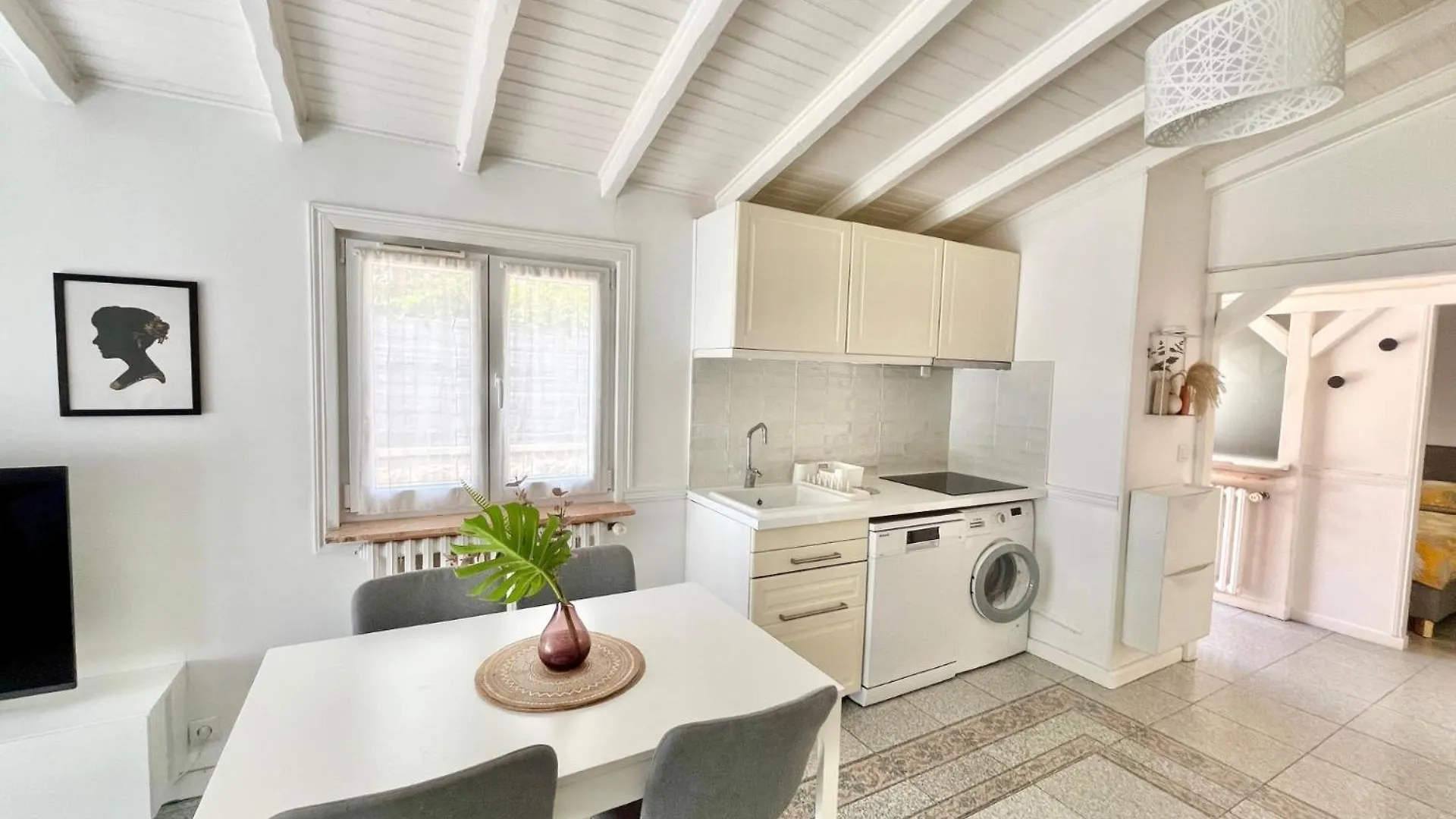 Little House 2 Bedrooms -Terrace, Antony Center Near Paris And Orly 0*,  フランス